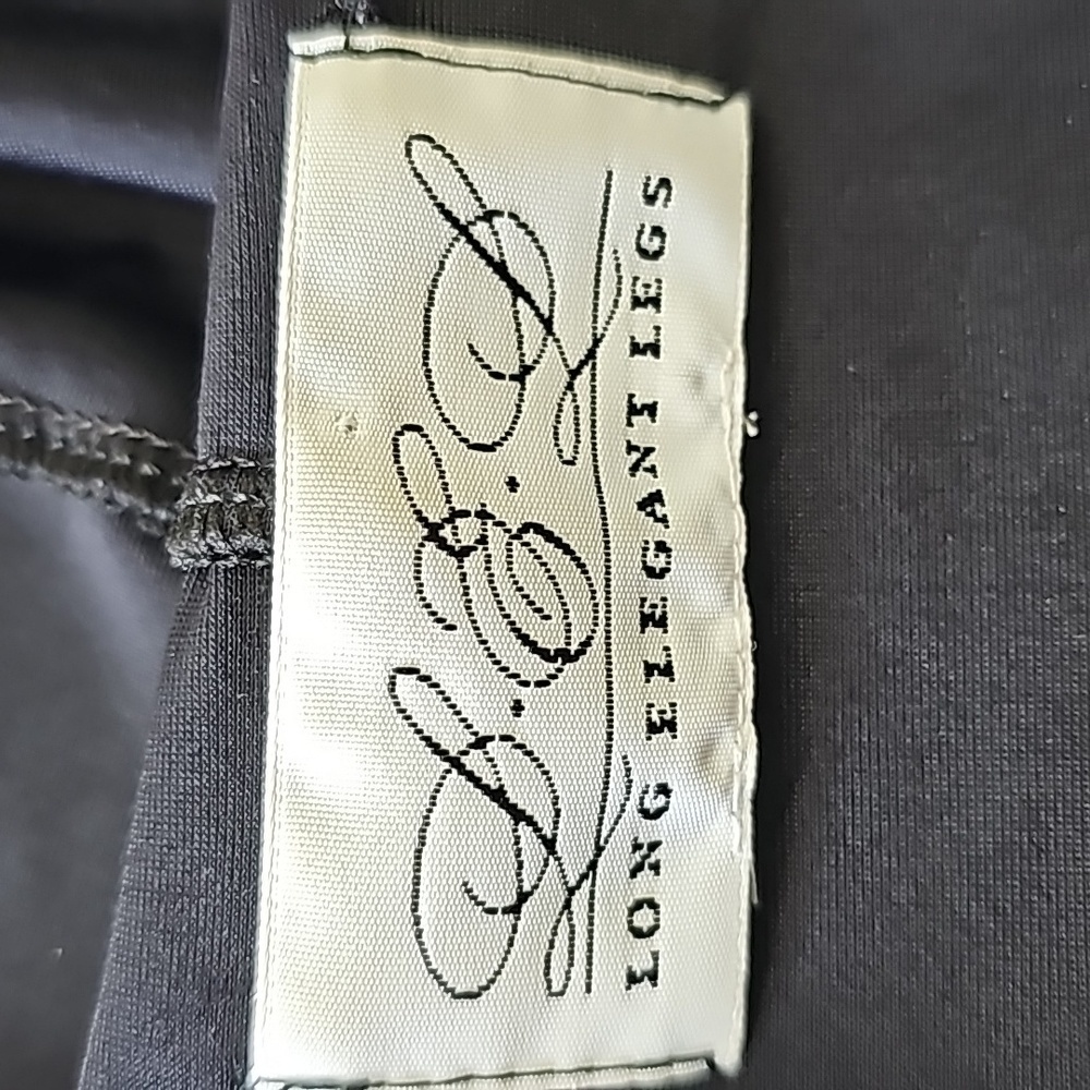Long eligant legs, black/gray hoodie. Size medium. 2‎ pockets.. - Picture 8 of 9